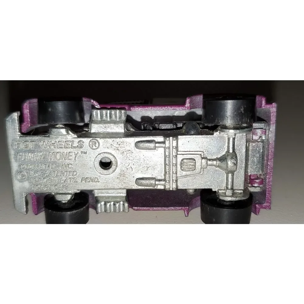 Hot Wheels Funny Money 1970 Plum Enamel